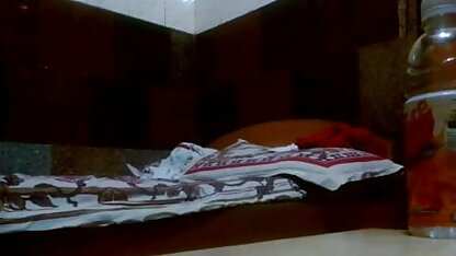 आबनूस मुर्गा पर सेक्सी फुल फिल्म सेक्सी खींचती है गुदा गर्भवती लड़की