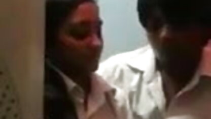 नाइजर एक बड़ा सेक्सी फिल्म मूवी हद मुर्गा के साथ एक 40 वर्षीय महिला उसके गले में