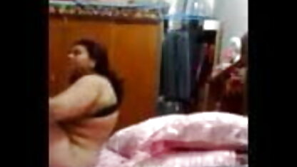 पुराने आदमी के साथ त्रिगुट शौकिया सेक्सी वीडियो मूवी में वह पुरुष