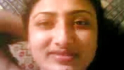 झांक के एक जोड़े के लिए समुद्र तट पर एक जंगली समुद्र सेक्सी मूवी हद हिंदी तट