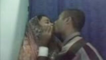 ओमहोटल प्रस्तुति सेक्सी फोटो हिंदी मूवी के साथ नग्न दादी