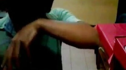 Nina सेक्सी मूवी वीडियो मूवी Elle बेकार है, caresses और एक बड़ा छेद