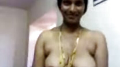 उसे हिंदी सेक्सी मूवी एचडी फुल भव्य पैकेज खोलने